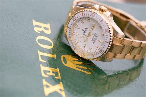 comment ouvrir une rolex|Rolex rubber ball opening.